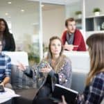 businesswomen_caucasian_consult_consultation_consulting_conversation_discussion_employees-910324 sample size of 30 in market research